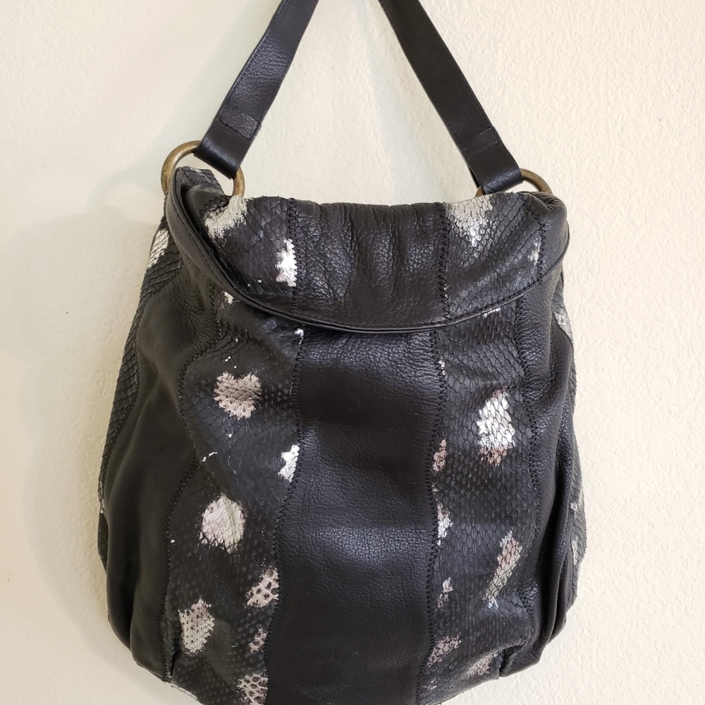 Chi by Falchi Hobo Bag Black soft leather Silver leopard print strips 17” wide - Picture 2 of 5